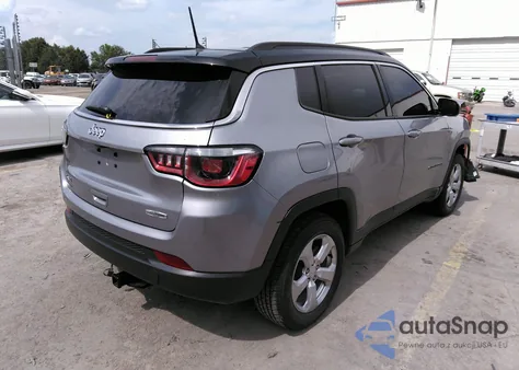 2018 Jeep Compass Latitude 4X4 from USA, damaged, VIN 3C4NJDBB2JT162614
